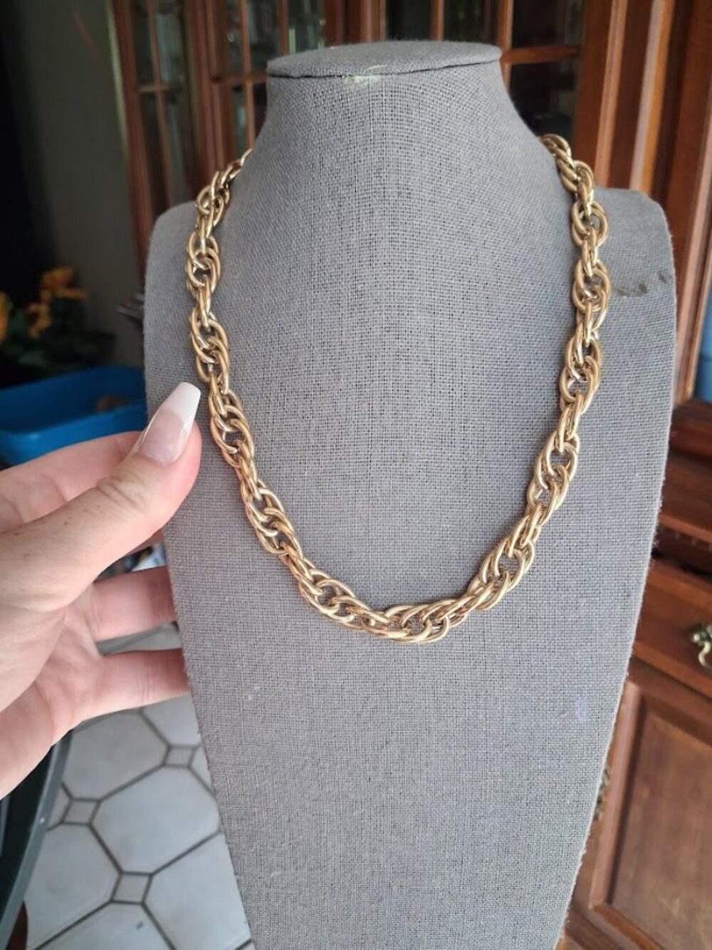 Thick Trifari 18 inch chain necklace